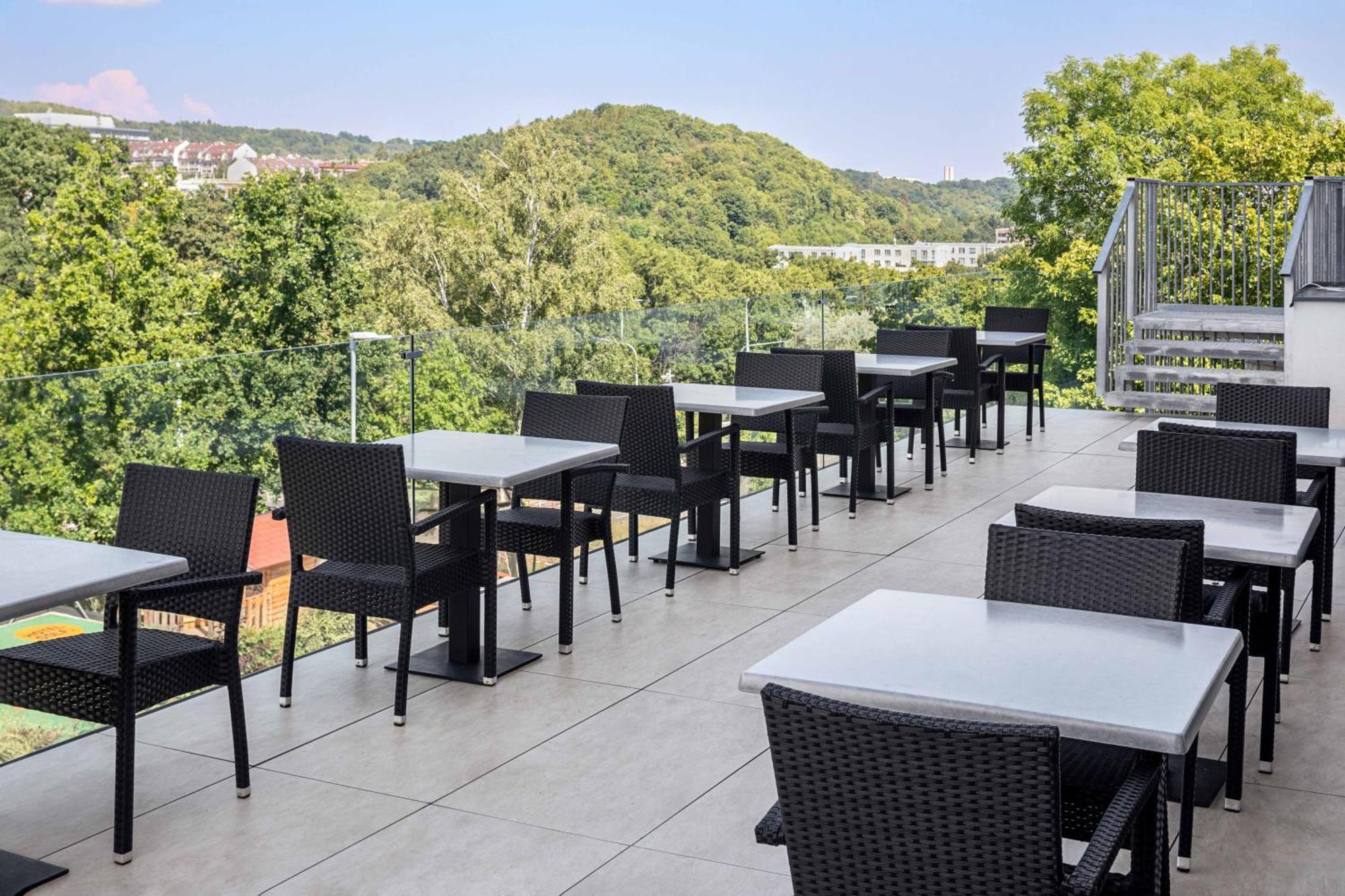 Hotel Golf Прага Екстериор снимка